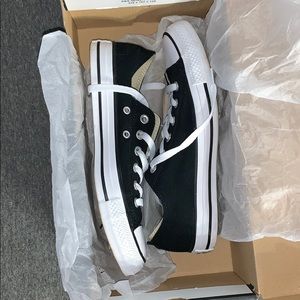 Black & White Converse w/ Purple Tongue. Women 8.5